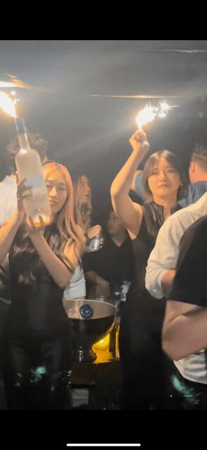 Tokyo NIGHT CLUB TOUR with a VIP Table & Drinks with Dinner - What Makes This Tour Stand Out