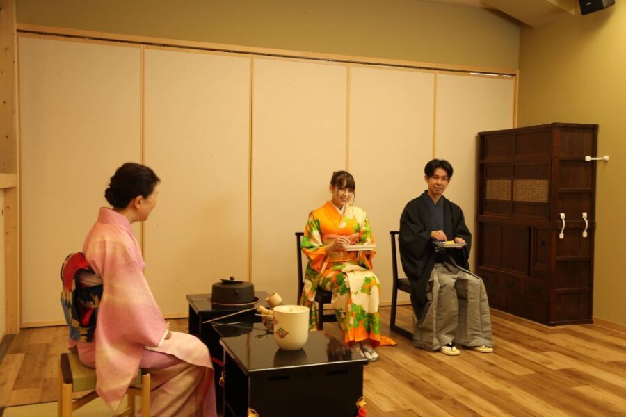 Tokyo: Practicing Zen with a Japanese Tea Ceremony - A Closer Look at the Experience