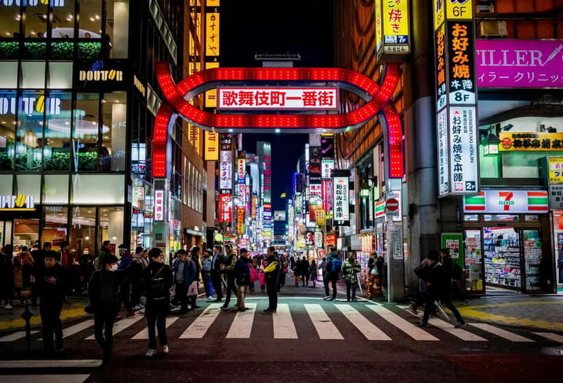 Tokyo: Shinjuku Night Tour with 6 dish & all-you-can-drink - An Introduction to Shinjuku at Night