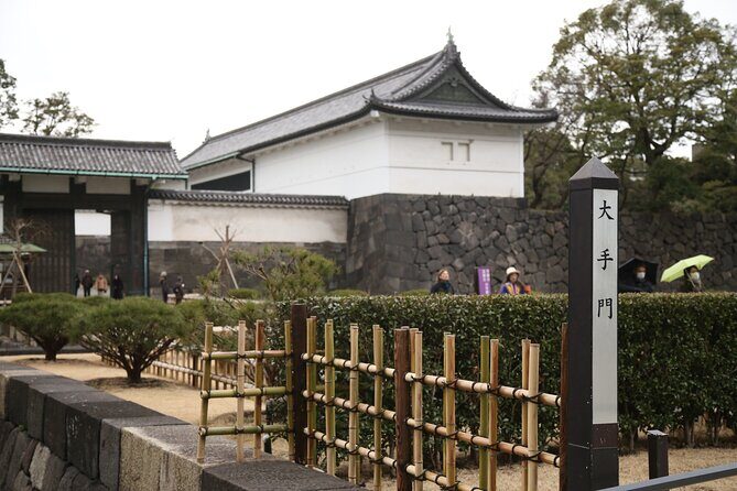 Tokyo's Imperial Palace & Nihonbashi Tour - Practical Considerations and Tips