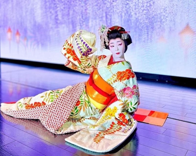 Traditional Japanese Dance Show! The Art of Nihon Buy - An In-Depth Look at the Nihon Buyo Show