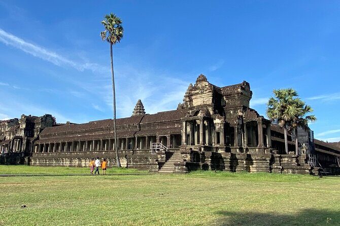 Transfer from Siem Reap Airport to Hotels in Siem Reap - More Details on the Experience