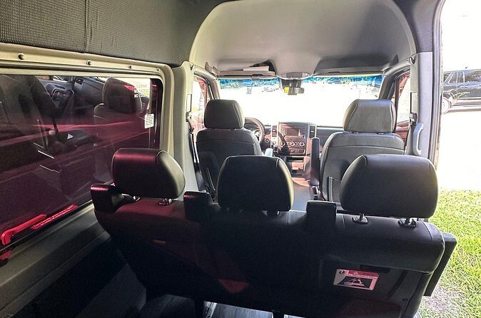 Transfer: Lake Buena Vista Hotels To/From Orlando Airport - The Vehicle: A Mobile Oasis