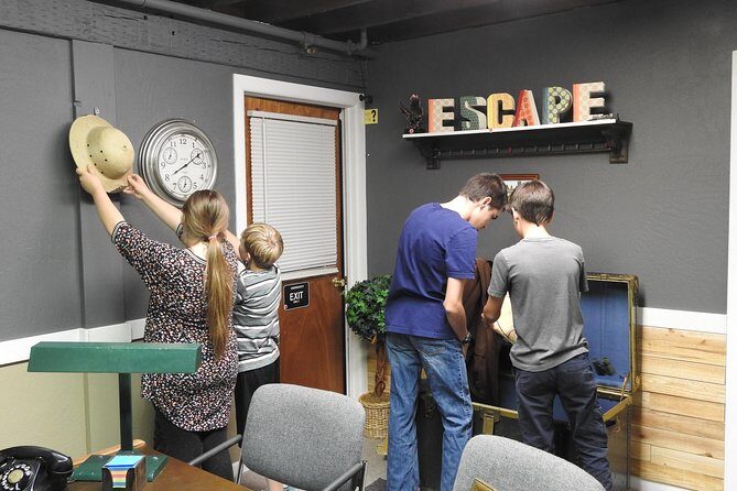 Treasure Hunter Escape Room - Key Points