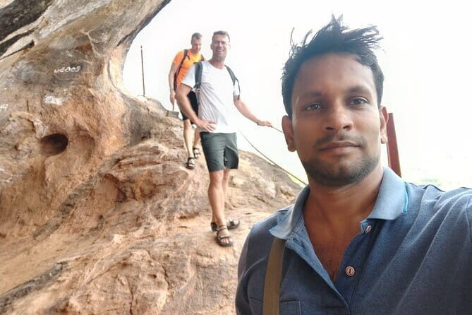 Trekking Dimbulagala Mountain - Reaching the Mountain’s Peak: Ponds, Caves, and Views