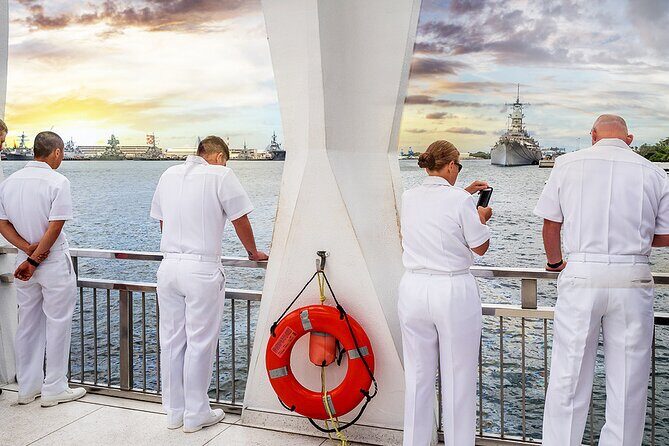 Tribute to Pearl Harbor Arizona Memorial and Honolulu City Tour