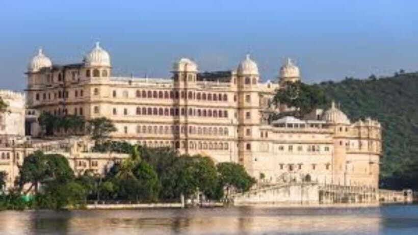 Udaipur: City Highlights Tour with Hotel Pickup - Who Should Take This Tour?