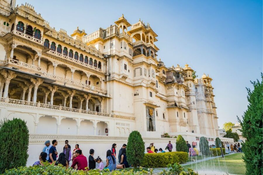 Udaipur: Full Day Private City Tour with Optional Boat Ride - Who Should Consider This Tour?