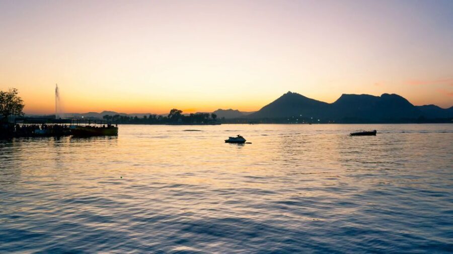 Udaipur: Guided Ghat Tour and Boat Ride - The Itinerary in Detail