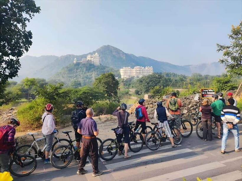 Udaipur: Private Lake Loop Bicycle Tour with Refreshments - Who Should Consider This Tour?