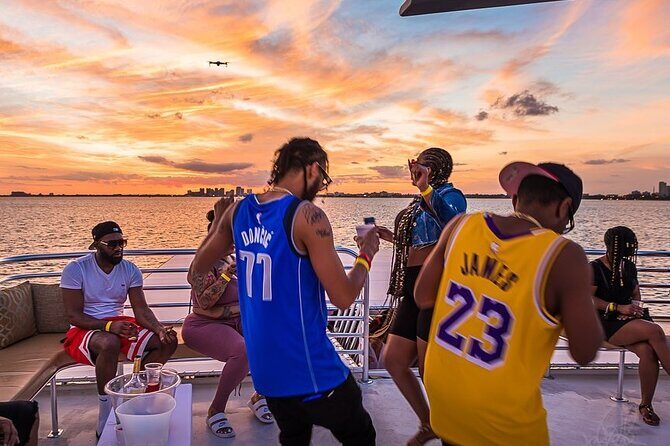 Ultimate Party in Miami : Boat Party, Party Bus & Nightclub - The Bottom Line