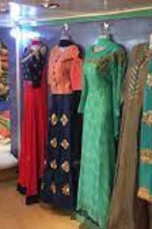 Ultimate Sari and Kurtha Shopping Tour in Thamel |Kathmandu| - What’s Included and What’s Not