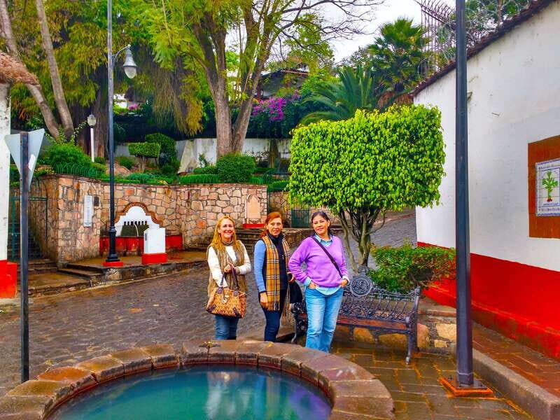 Valle de Bravo: Half-Day Guided City Tour by Van - The Sum Up