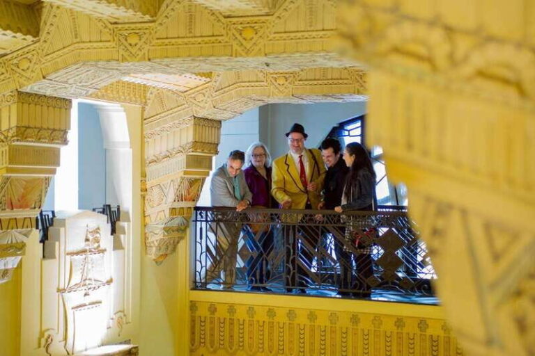 Vancouver: The Sinners and Sweets Tour - Who Will Love This Tour?