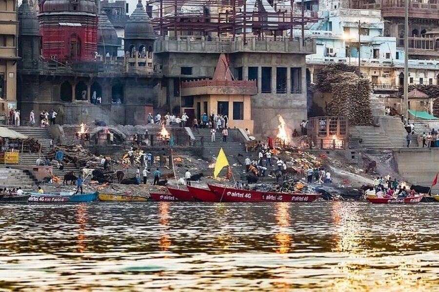 Varanasi: Evening Boat Ride and Ganga Aarti Experience - How Does This Tour Compare to Similar Experiences?