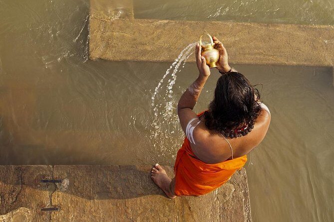 Varanasi:Sunrise tour with Ganga aarti,Akhada visit,Ancient stepwell & Breakfast - Frequently Asked Questions