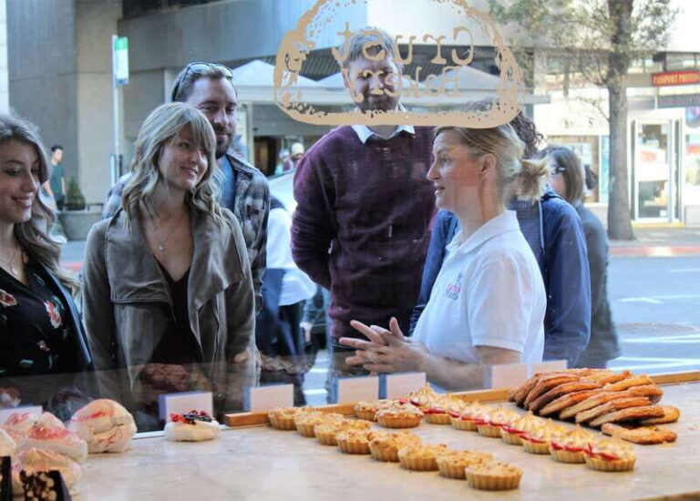 Victoria: Downtown Food and City Tour - Guides and Atmosphere