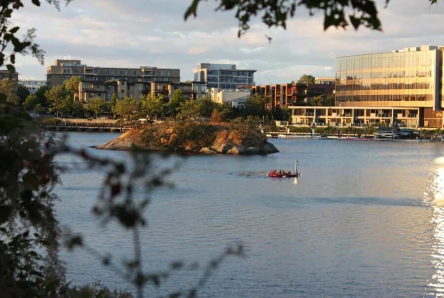 Victoria: Private Hot Tub Boat Rental - FAQ