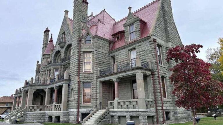 Victoria's City Highlights - Half Day Private Tour Excursion - A Closer Look at Victoria’s Highlights