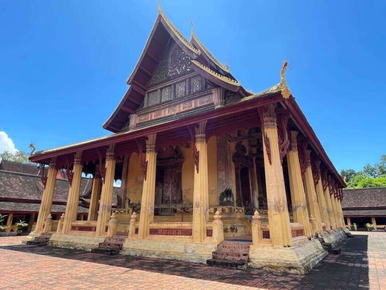 Vientiane: Cultural Tour with Buddha Park and Patuxay - FAQ