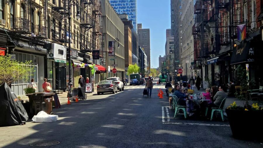 Visit the Lower East Side - the soul of Manhattan with Guillaume - Practical Details and Tips