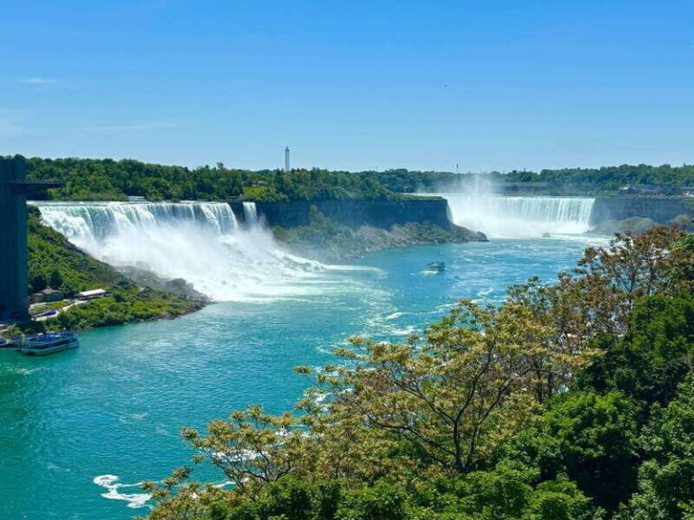 Walking Tour of Niagara Falls Canada and Hornblower Boat - Why This Tour Offers Great Value