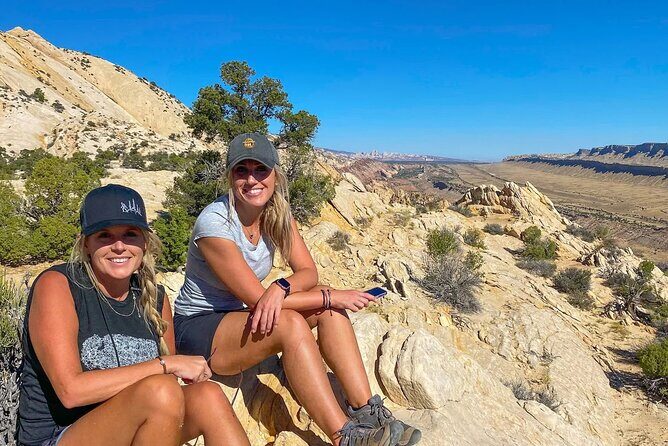 Waterpocket Fold Offroad Tour to Strike Valley Overlook - Who Will Love This Tour?