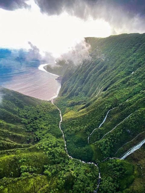 West Maui and Molokai Special 45-Minute Helicopter Tour - Experience Breakdown: What You Can Expect on the Tour