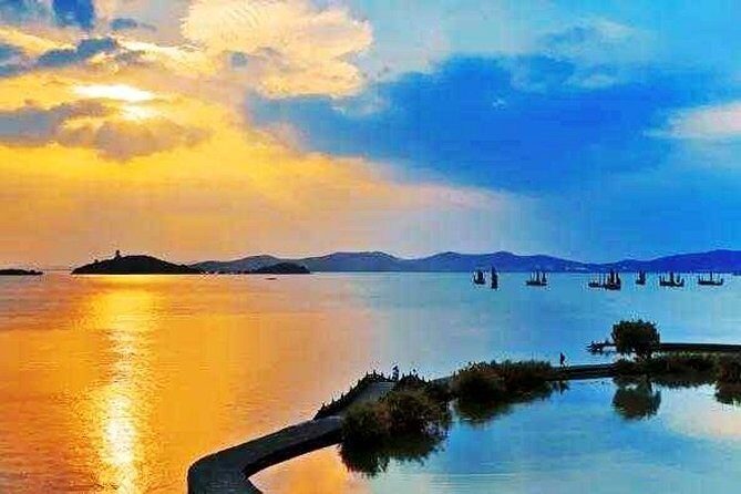 Wuxi Private Day Tour with Lingshan Buddhist Scenic Spot and Taihu Yuantouzhu - Who is This Tour Best For?