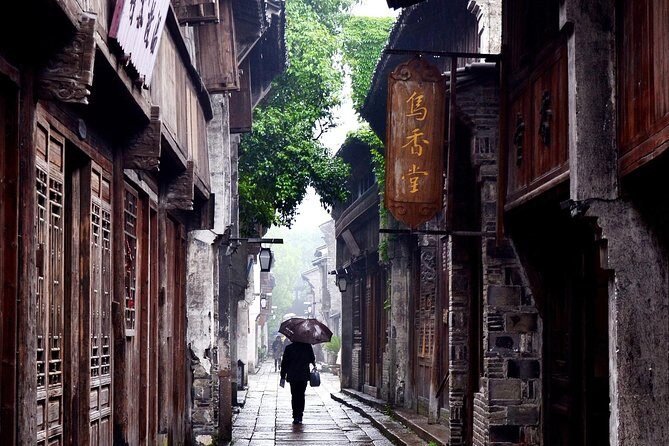 Wuzhen and Xitang Water Town Private Full Day Trip from Shanghai with Lunch and Dinner - FAQs
