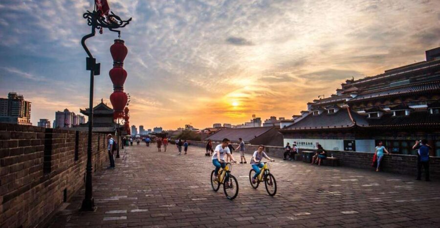 Xi'an City Wall Private Guided Tour with Cycling Option - Who Will Enjoy This Tour?