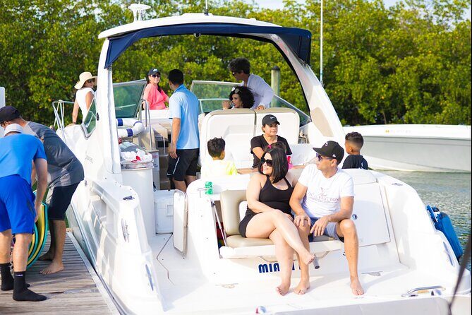 Yacht Celebration! (Restroom/Kitchen/AC & Bed on Board) - In-Depth Review of the Miami Yacht Celebration Tour