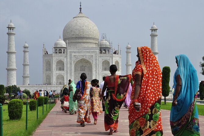 2-Day Tour to Taj Mahal and Agra from Chennai with Both Side Commercial Flights - An In-Depth Look at the 2-Day Agra Tour from Chennai