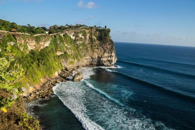 3-Day Private Sightseeing Tour of Bali with Hotel Pickup - How Do Transportation and Guide Service Enhance Your Experience?