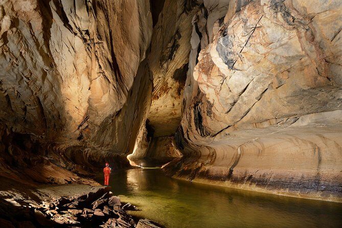 3 Days 2 Nights Unesco World Heritage Mulu 4 Showcaves - The Value of This Tour