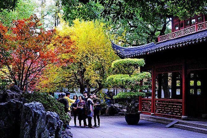 4-HourJade Buddha Temple & Yu Garden Private Tour withTea Tasting - The Sum Up