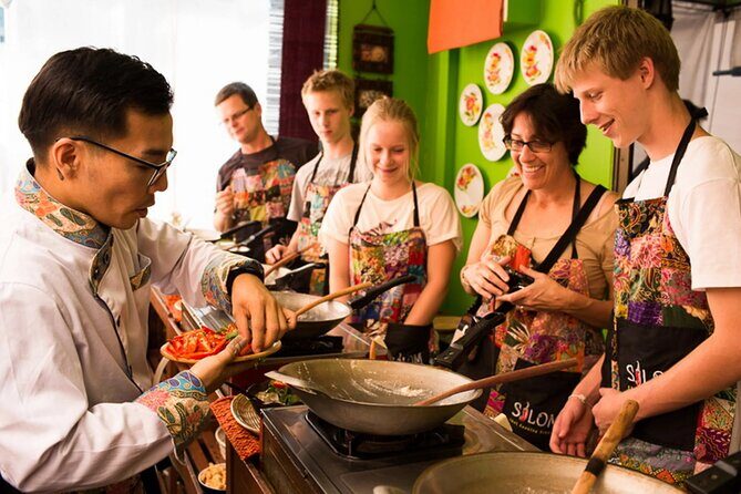 4 Hours Silom Thai Cooking Class Including Visit to Local Market - Exploring the Itinerary: Step-by-Step