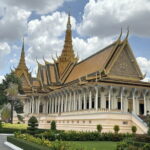 5 Days Cambodia Group Tour to Siem Reap & Phnom Penh - Day 2: Visiting the Marvels of Angkor