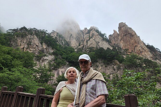 5 Days Tour for Korea's past and present(Mt.Seoraksan, Andong, Gyeongju, Busan) - Transportation, Accommodation, and Meals