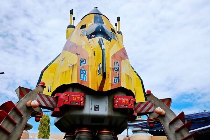 A One-Way Hotel Pick-Up Transfer to Hong Kong Disneyland - The Booking Process and Communication