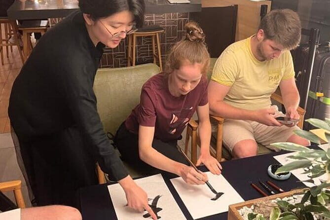 A Unique Calligraphy Experience in Kyoto. - The Experience Atmosphere