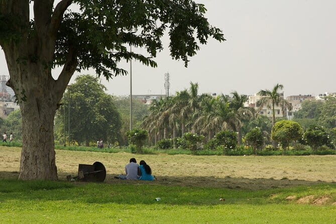 Akshardham Temple with Walk in the Green Paradise of Rajghat and Shanti Van - Why This Tour Offers Great Value