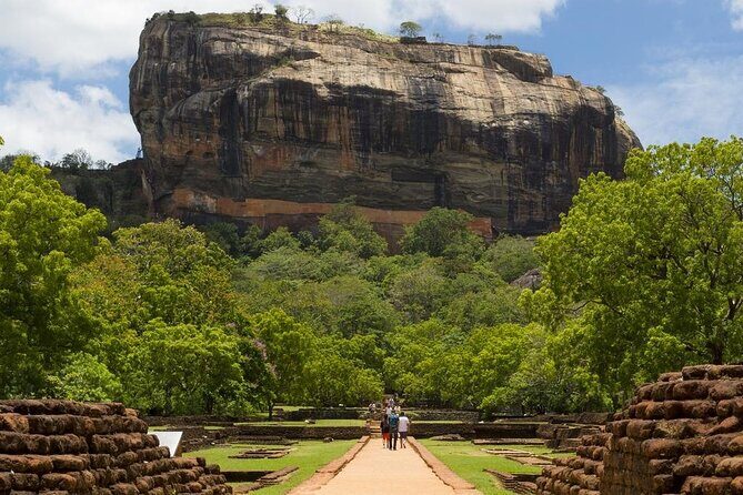 All-inclusive Sigiriya, Dambulla and Wildlife Safari from Colombo - An In-Depth Look at the Itinerary