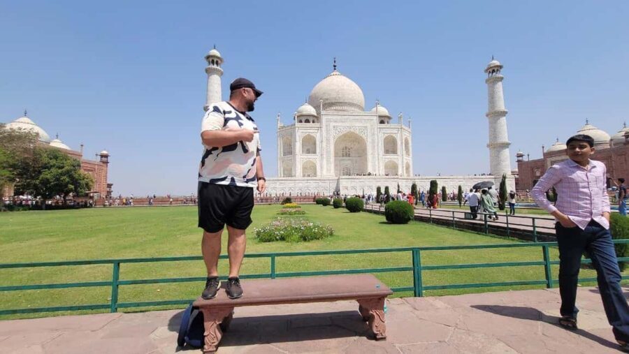 All-Inclusive Sunrise Taj Mahal, Agra Fort & Baby Taj Tour - Lunch Break at a Top-Rated Restaurant