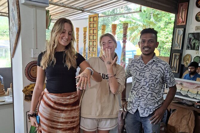 Ambuluwawa Tower and Kandy City Tuk Tuk Tour with Epic views - FAQ