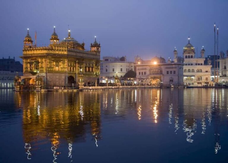 Amritsar Golden Temple- Night view walking tour - The Experience in Detail