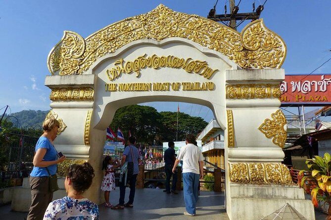 Ancient City Tour from Chiang Rai with Golden Triangle and Royal Villa - The Golden Triangle and Border Towns