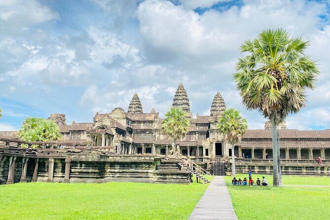 Angkor Wat Sunrise Shared Tour with Guide and Bus - Who Will Love This Tour?