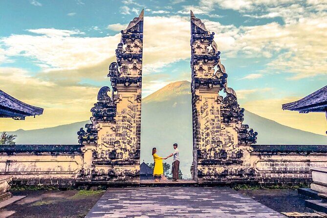 Bali Instagram Tour: Gate of Heaven, Swing and Waterfall Day Tour - FAQs