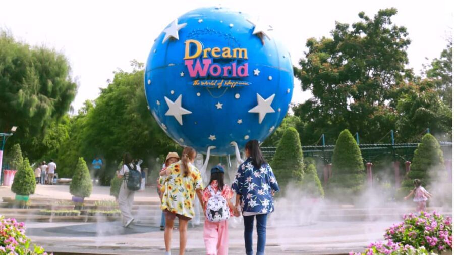Bangkok: DreamWorld Amusement Park Entry Ticket - Who Should Consider This Experience?